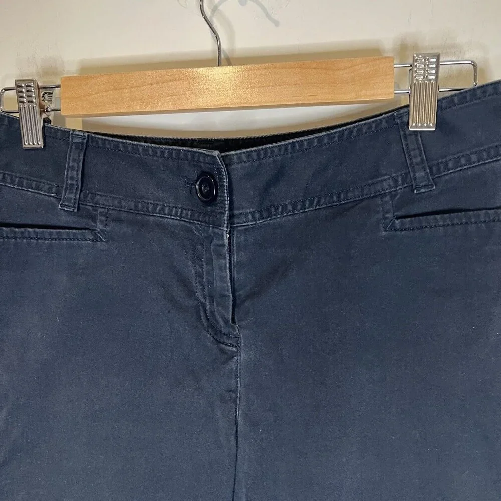 J. jill Shorts Size 4 Black Cotton‎ Stretch Cuffed Flat Front Pockets